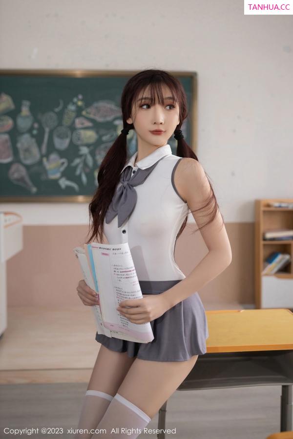 陆萱萱  [XiuRen]高清写真图 2023.03.02 No.6353 陆萱萱 短裙美腿第9张图片
